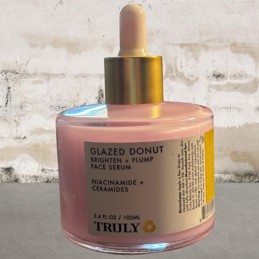 Truly Beauty Glazed Donut Brighten + Plump Face Serum NEW